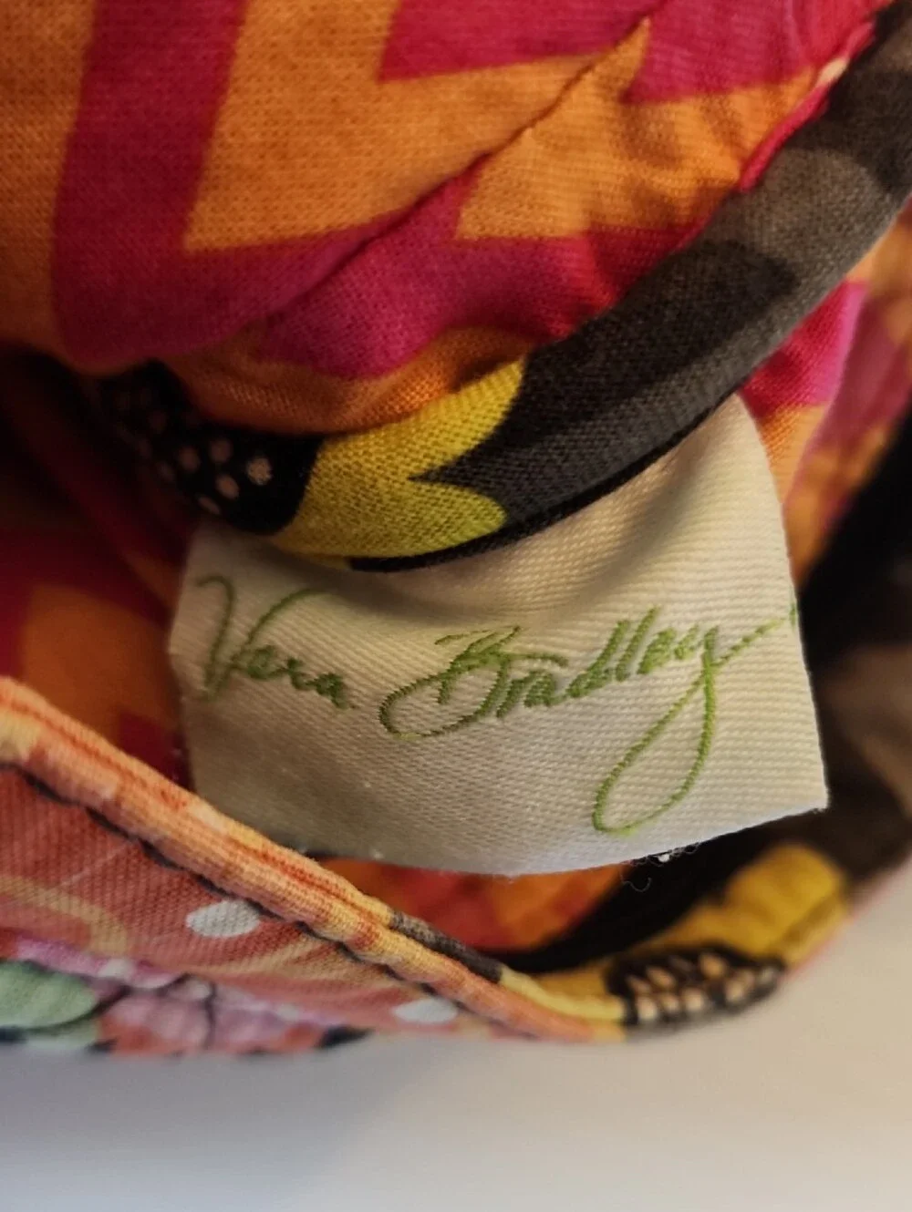Vera Bradley Ziggy Zinnia Quilted Floral Patchwork Crossbody.
